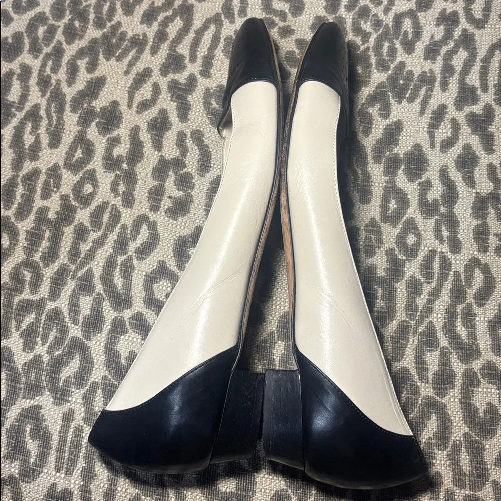 Brooks Brothers ballet flats black & cream leather flats eyelet toe detail 8.5